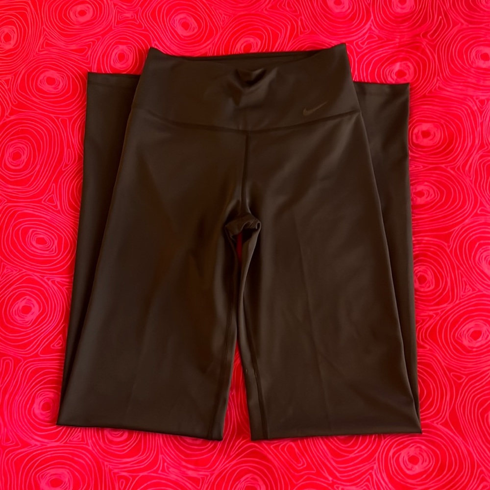 Nike flare leggings